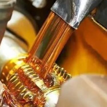 57675-44-2 สารเติมแต่งสำหรับการประมวลผลโพลิเมอร์ TMPTO Trimethylolpropane Trioleate ของเหลวสีเหลือง
